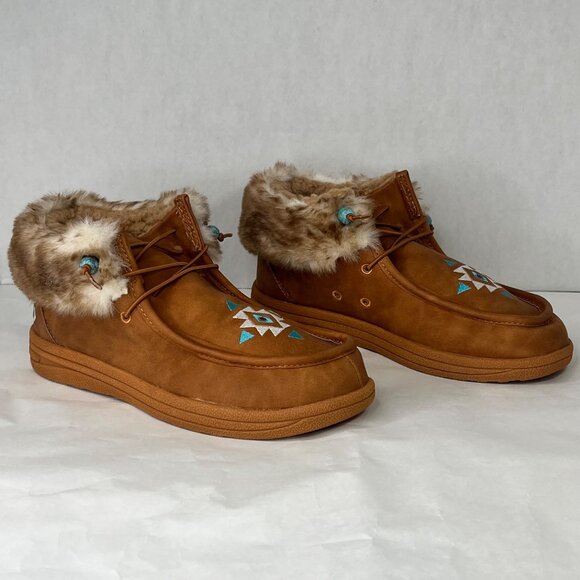 Womens Lamo Moccasin Boots With Faux Fur Lining & Embroidered  Size 9 Brown - Picture 2 of 6